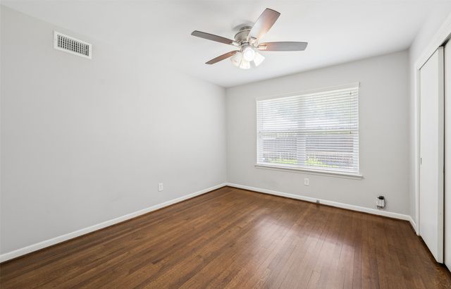2546 Telegraph Avenue, Dallas, TX 75228