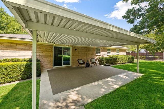 2546 Telegraph Avenue, Dallas, TX 75228