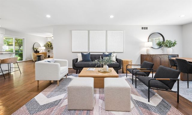 2546 Telegraph Avenue, Dallas, TX 75228
