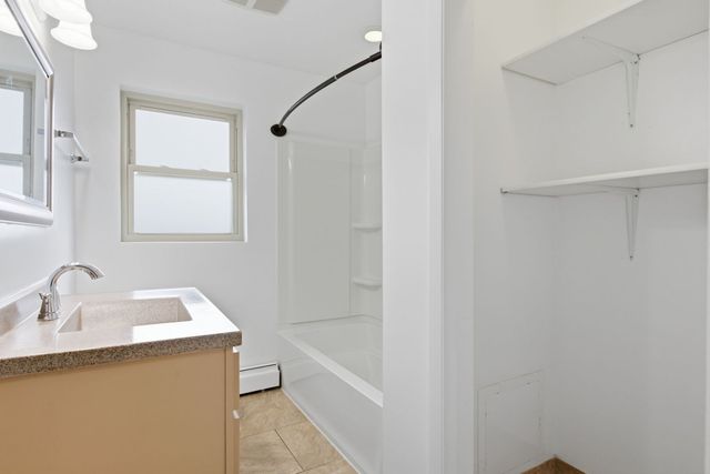 2726 N Nordica Avenue 3, Chicago, IL 60707