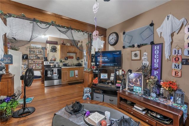 95 Thomas Avenue, Pawtucket, RI 02860