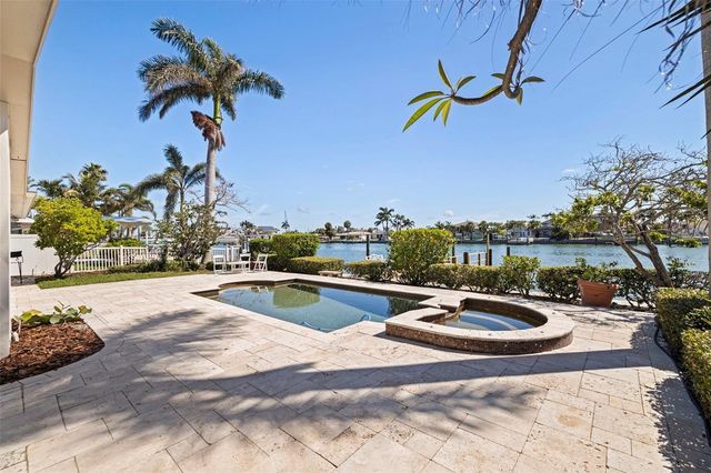 11225 4TH STREET E, Treasure Island, FL 33706