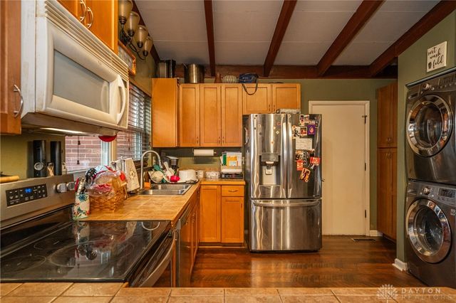 932 Fairacres Drive, Kettering, OH 45429