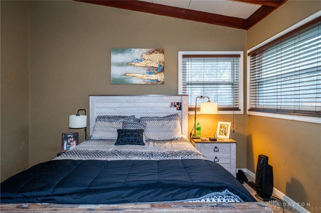 932 Fairacres Drive, Kettering, OH 45429