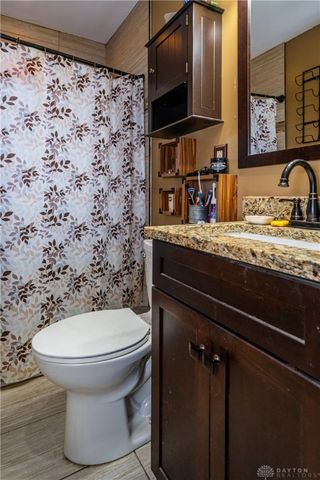 932 Fairacres Drive, Kettering, OH 45429