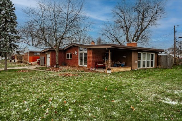 932 Fairacres Drive, Kettering, OH 45429