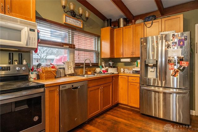 932 Fairacres Drive, Kettering, OH 45429