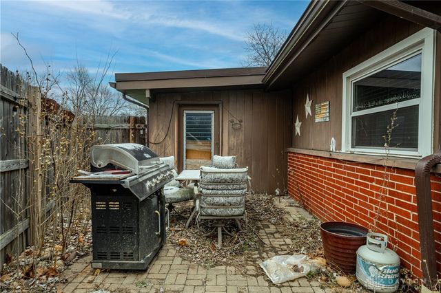 932 Fairacres Drive, Kettering, OH 45429