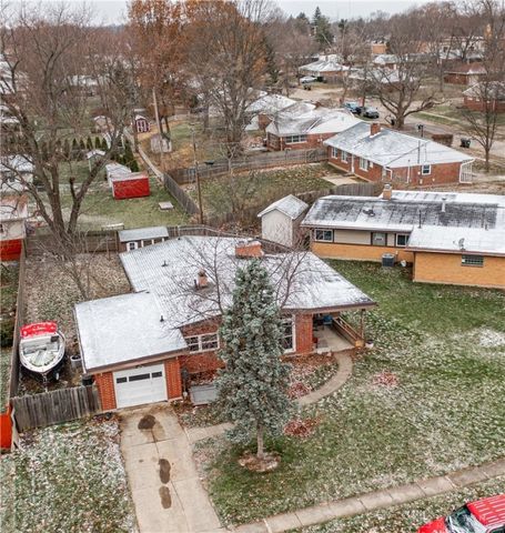 932 Fairacres Drive, Kettering, OH 45429