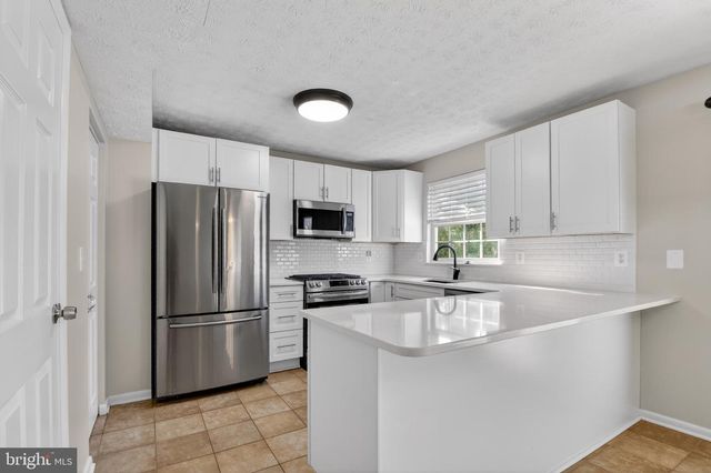 8013 PINK LILY CT, Pasadena, MD 21122
