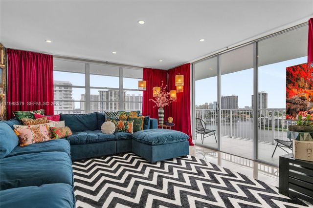 2801 NE 183rd St 1516W, Aventura, FL 33160