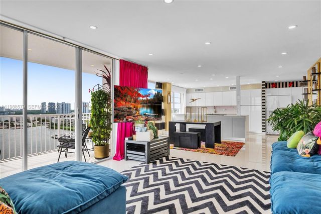 2801 NE 183rd St 1516W, Aventura, FL 33160