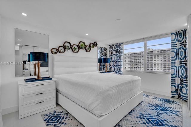 2801 NE 183rd St 1516W, Aventura, FL 33160