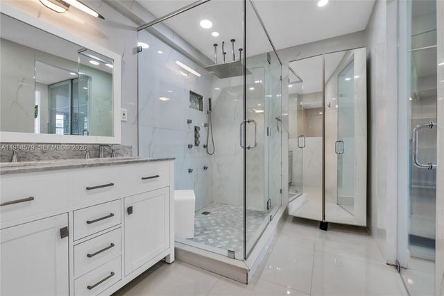 2801 NE 183rd St 1516W, Aventura, FL 33160