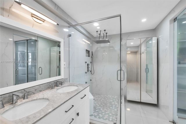 2801 NE 183rd St 1516W, Aventura, FL 33160