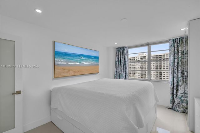 2801 NE 183rd St 1516W, Aventura, FL 33160