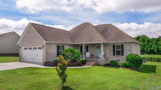 61 Berkshire Lane, Albertville, AL 35950