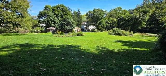 105 Browns Drive, Easton, PA 18042