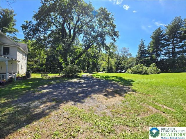 105 Browns Drive, Easton, PA 18042