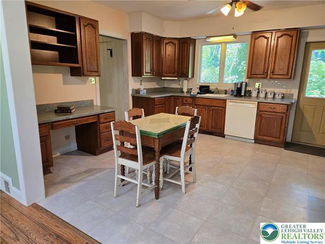 105 Browns Drive, Easton, PA 18042