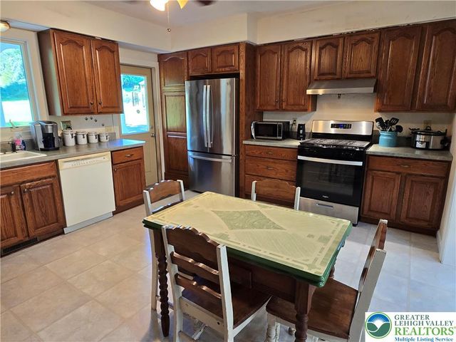 105 Browns Drive, Easton, PA 18042