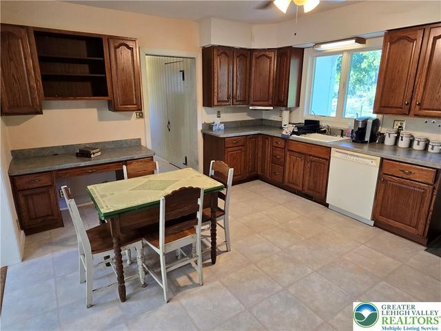 105 Browns Drive, Easton, PA 18042