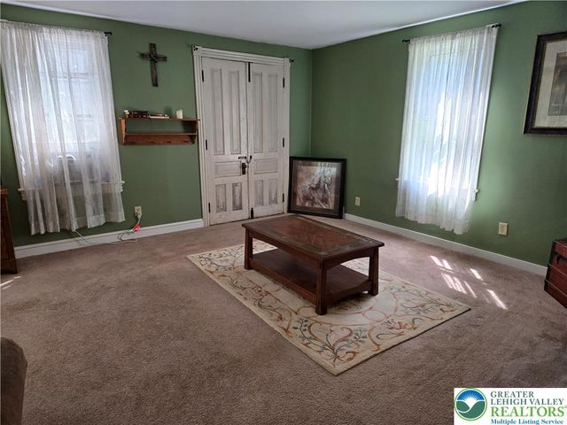 105 Browns Drive, Easton, PA 18042