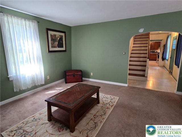 105 Browns Drive, Easton, PA 18042