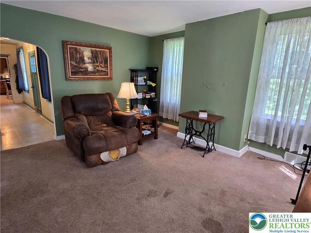 105 Browns Drive, Easton, PA 18042