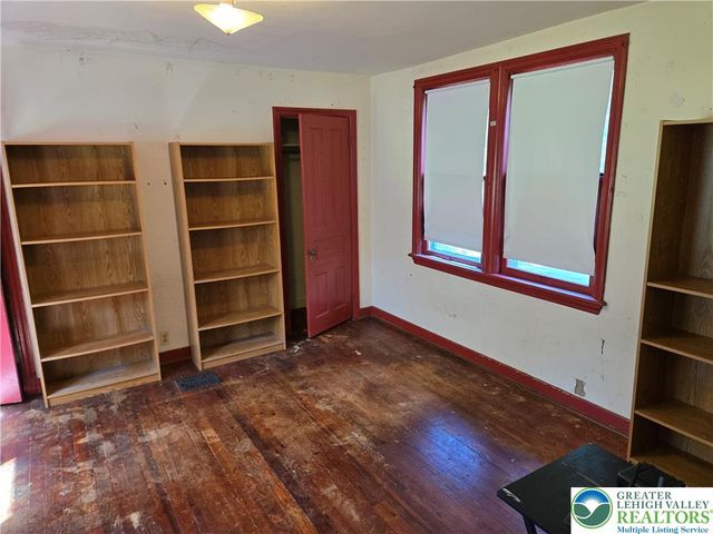105 Browns Drive, Easton, PA 18042