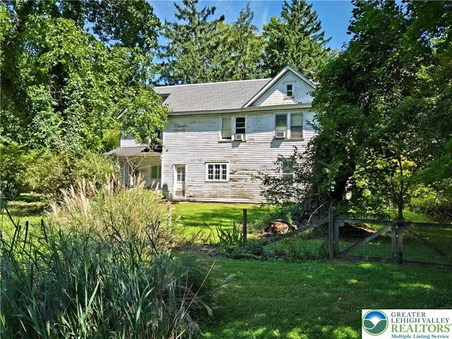 105 Browns Drive, Easton, PA 18042