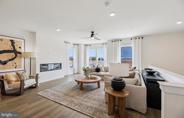 1122 CRESTED WOOD DR, Laurel, MD 20724