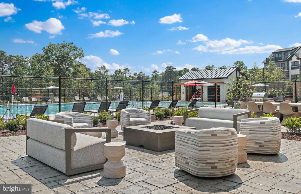 Image 52 of property listing at 1122 CRESTED WOOD DR, Laurel, MD 20724