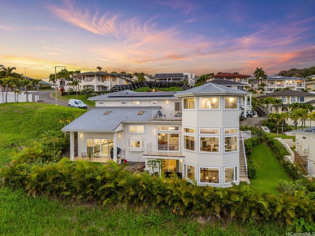 1179 Ikena Circle, Honolulu, HI 96821