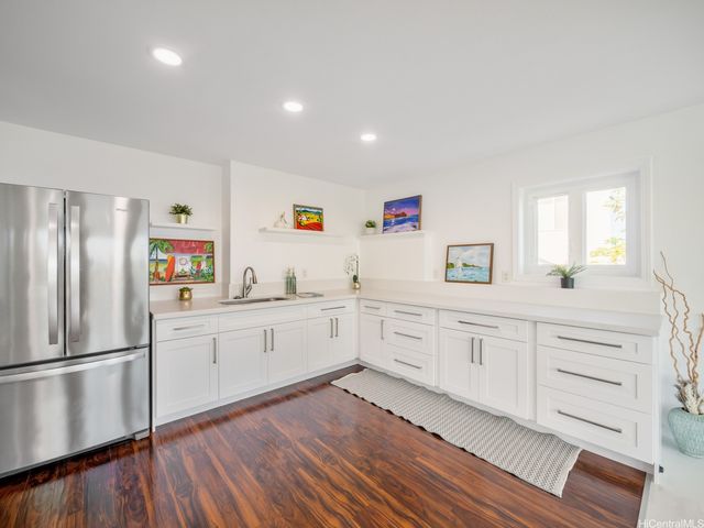 1179 Ikena Circle, Honolulu, HI 96821