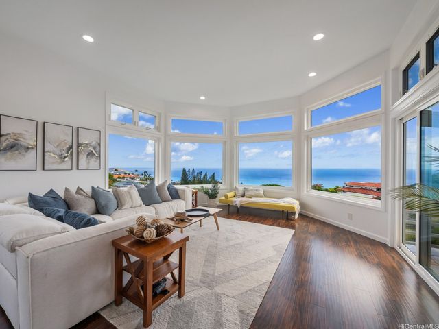 1179 Ikena Circle, Honolulu, HI 96821