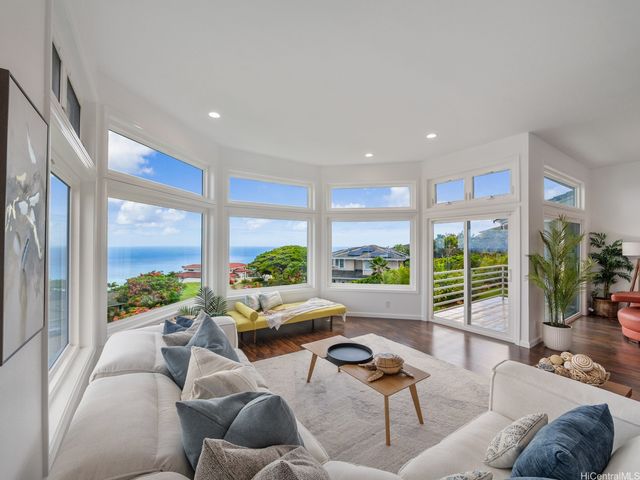 1179 Ikena Circle, Honolulu, HI 96821