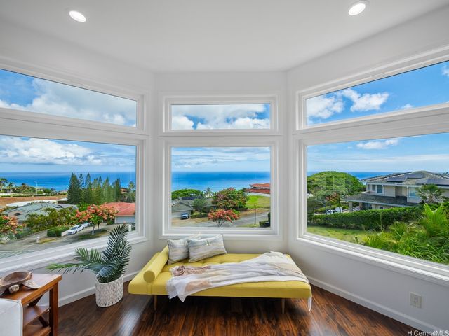 1179 Ikena Circle, Honolulu, HI 96821