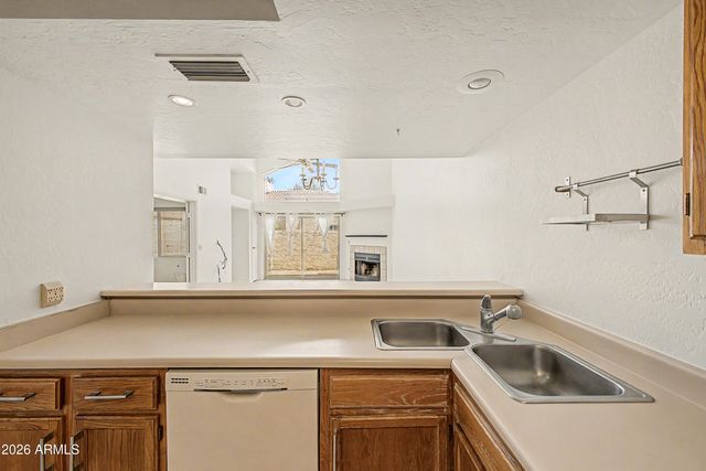 2019 W LEMON TREE Place 1145, Chandler, AZ 85224