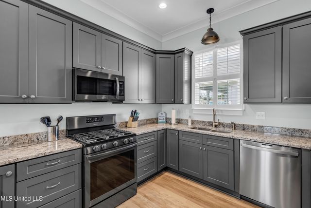 430 Woodward Avenue, Gulfport, MS 39501