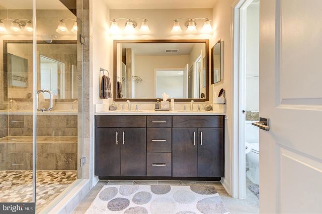 22669 NAUGATUCK SQ, Ashburn, VA 20148