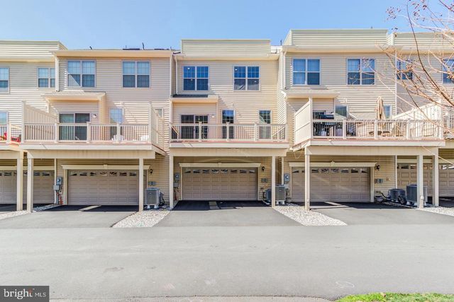 22669 NAUGATUCK SQ, Ashburn, VA 20148