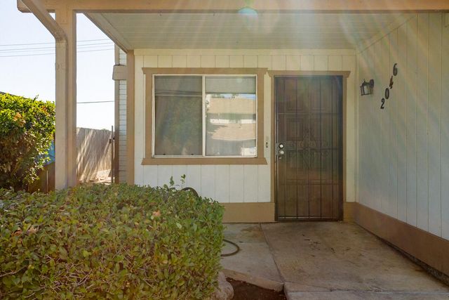 2046 E Laura Avenue, Visalia, CA 93292