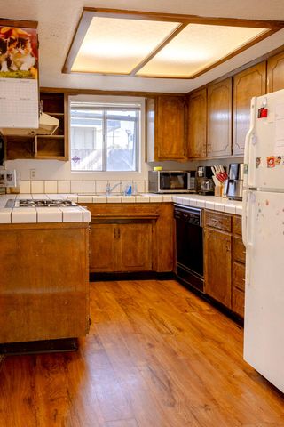 2046 E Laura Avenue, Visalia, CA 93292