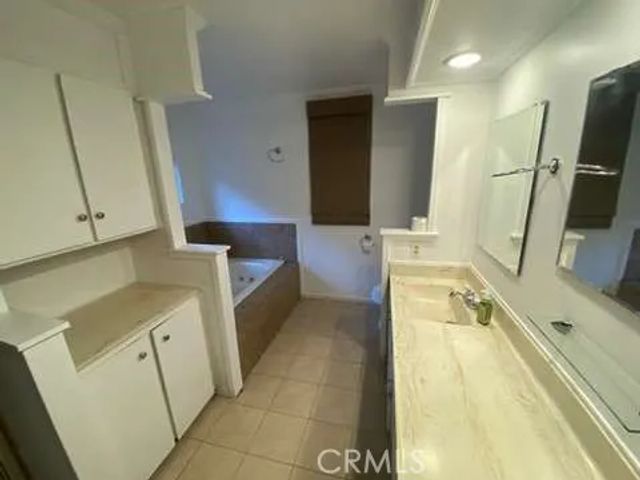 1667 Las Virgenes Canyon 11, Calabasas, CA 91302