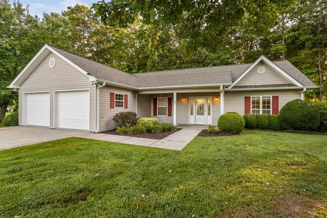 12 Hannah Circle, Blue Ridge, GA 30513