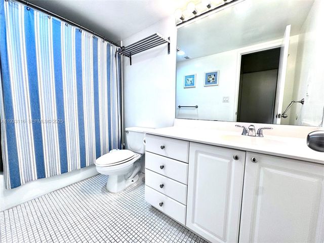 19390 Collins Ave 422, Sunny Isles Beach, FL 33160