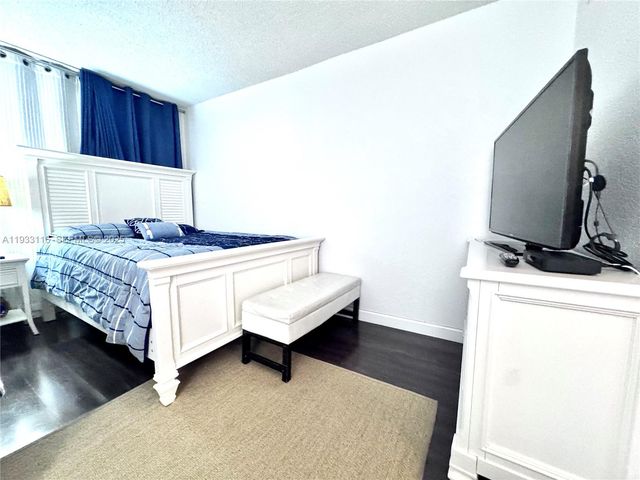 19390 Collins Ave 422, Sunny Isles Beach, FL 33160