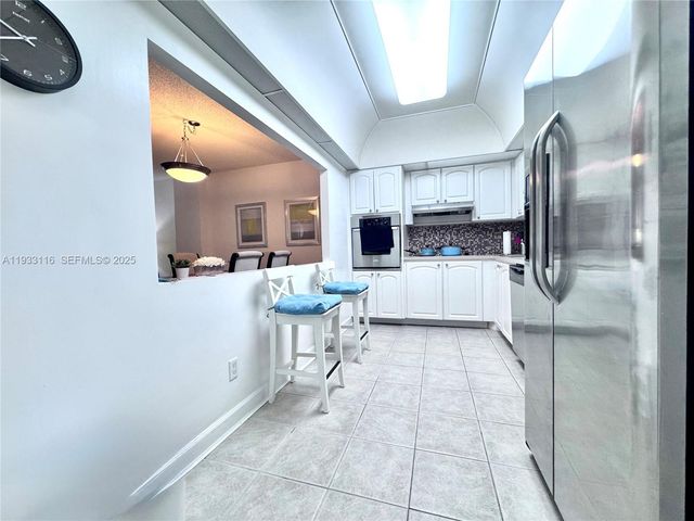 19390 Collins Ave 422, Sunny Isles Beach, FL 33160