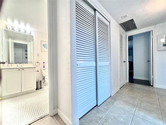 19390 Collins Ave 422, Sunny Isles Beach, FL 33160